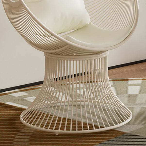 Scandinavian Scalloped Iron Hollow Dining Chair