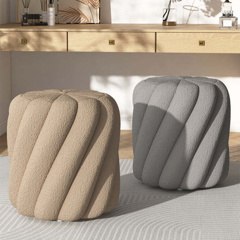 Scandinavian Lamb Fleece Solid Wood Portable Vanity Stool — Pink