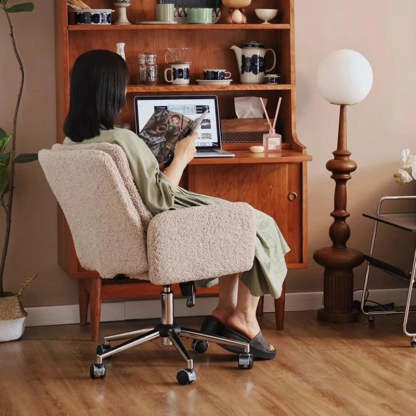 Minimalist Liftable Swivel Lambswool Desk Chair