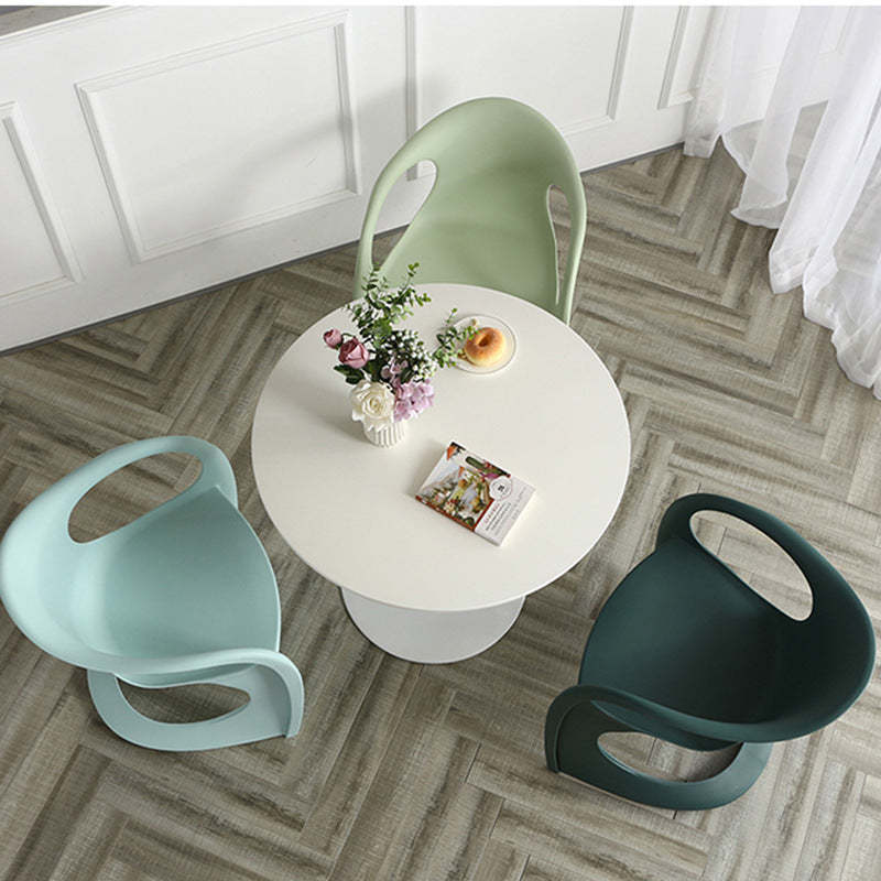 Scandinavian Curve Dining Chair — Yellow