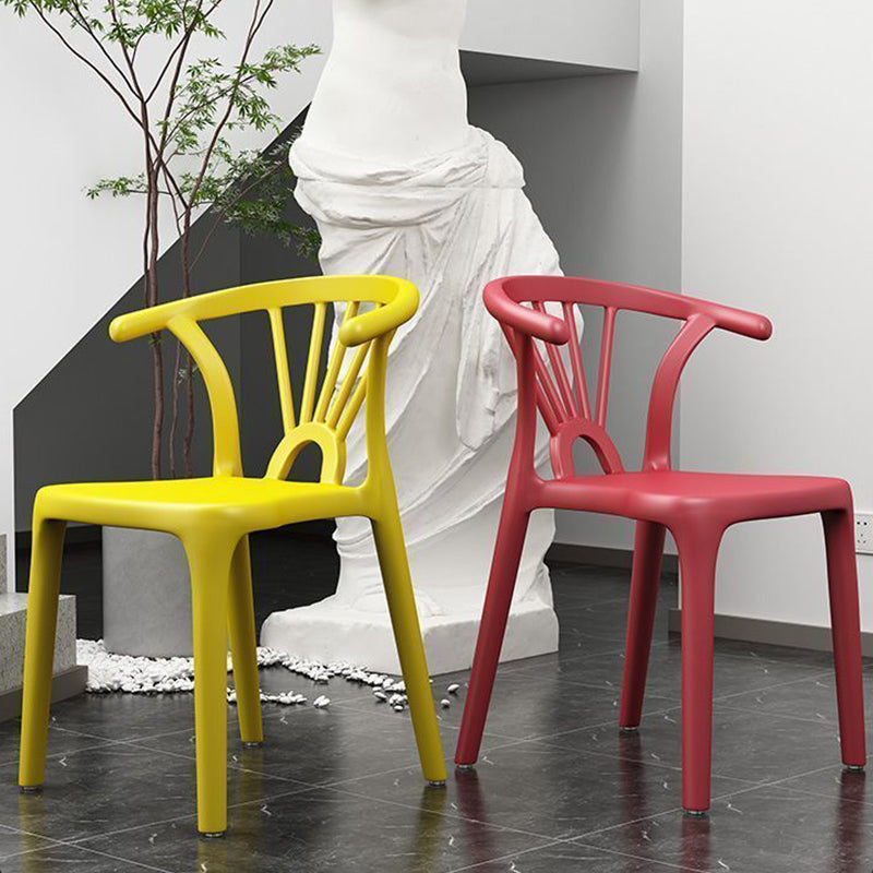 Modern Curved Plastic Dining Chair — White