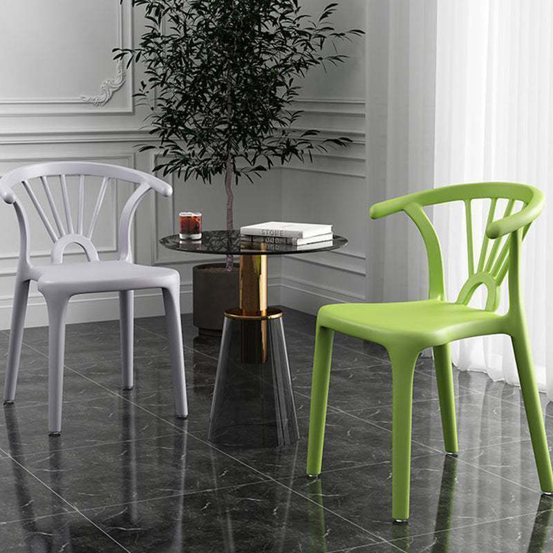 Modern Curved Plastic Dining Chair — Gray