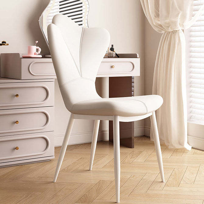 Traditional trapezoid dining chairs & benches in leather
