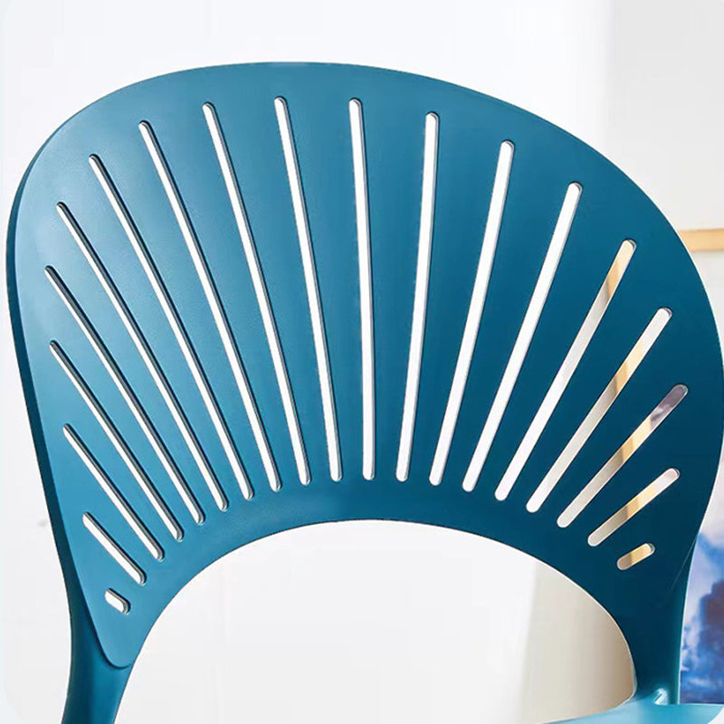Minimalist Hollow Bend Plastic Dining Chair — Gray