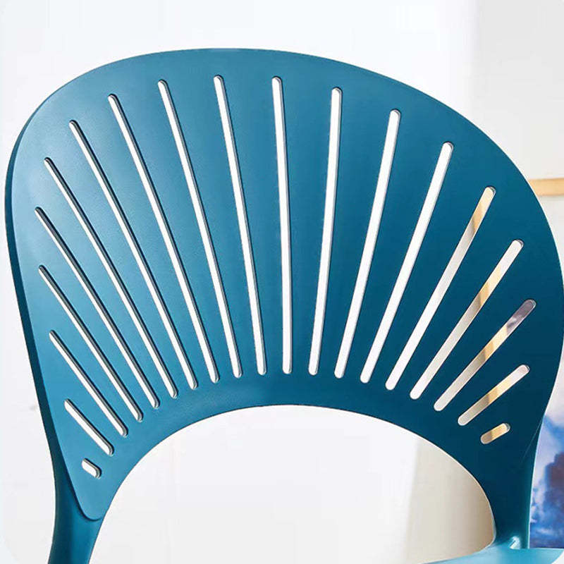Minimalist Hollow Bend Plastic Dining Chair — Gray