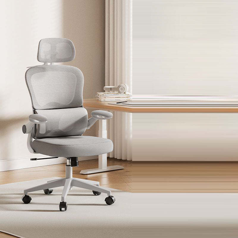 Minimalist mesh desk office chairs in steel
