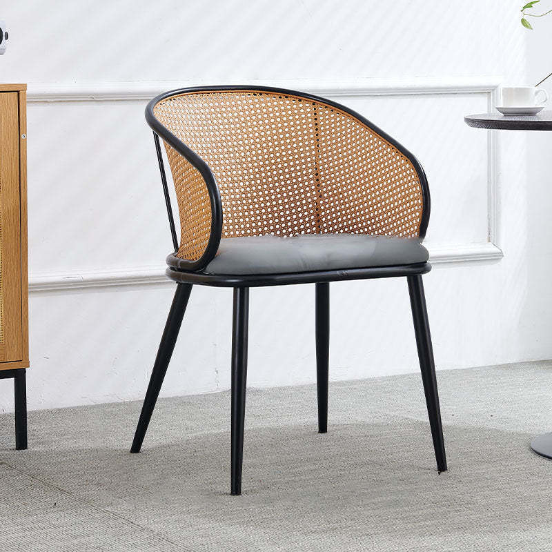Minimalist Half-Bag U-Curved Leather Dining Chair