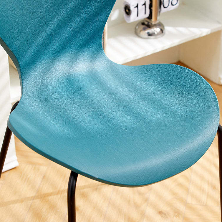 Irregular Curved Metal Dining Chair — Black / Pink