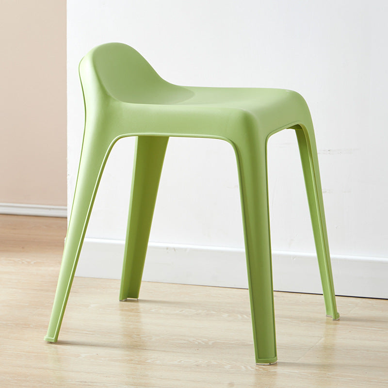 Minimalist Curved Plastic Chair