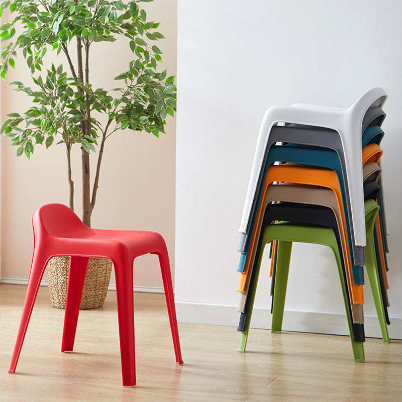 Minimalist Curved Plastic Chair