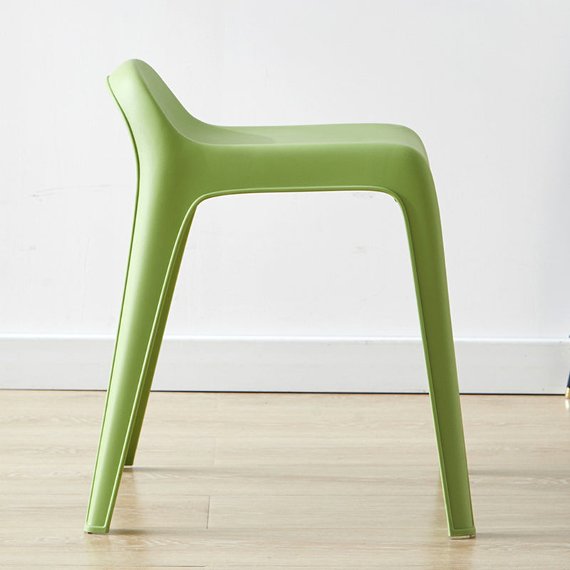 Minimalist Curved Plastic Chair