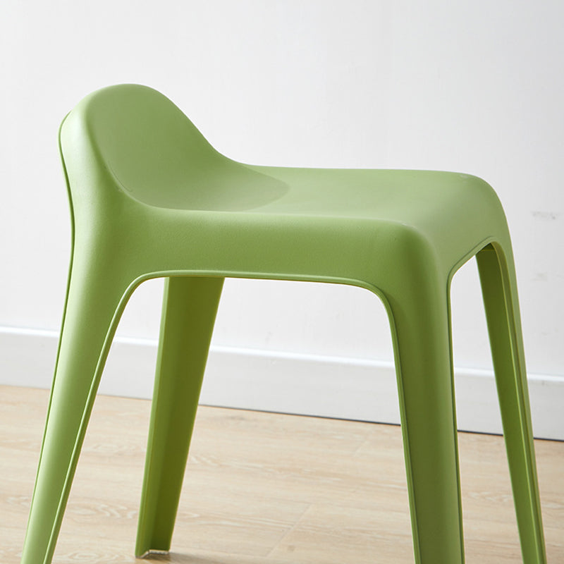 Minimalist Curved Plastic Chair