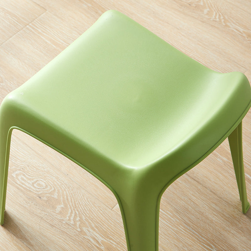 Minimalist Curved Plastic Chair — Khaki