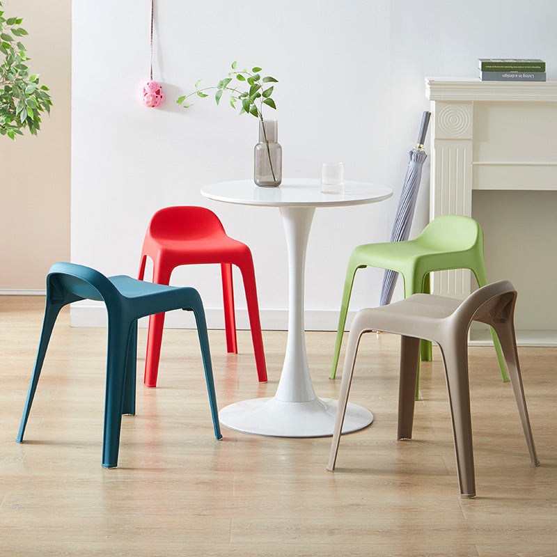Minimalist Curved Plastic Chair