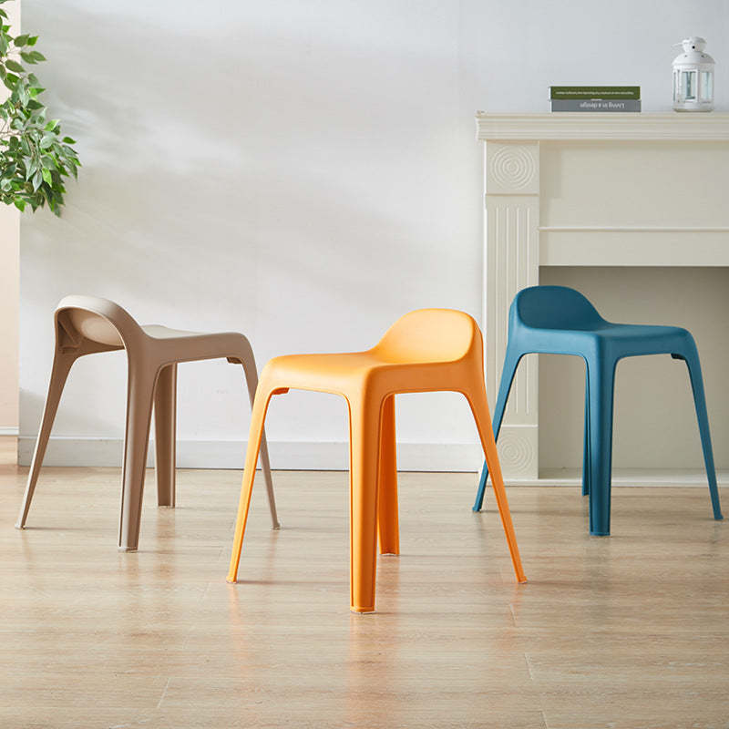 Minimalist Curved Plastic Chair