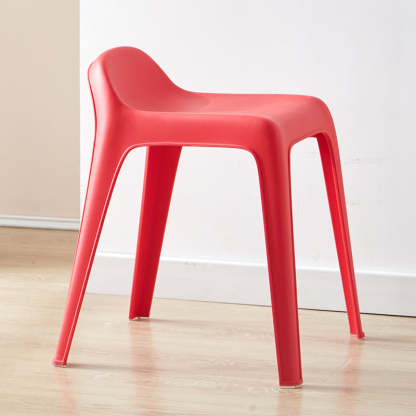 Minimalist Curved Plastic Chair