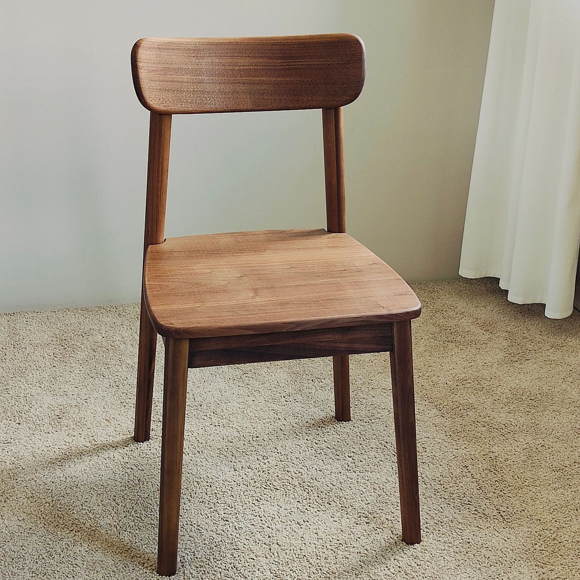 Traditional curved dining chairs & benches in wood