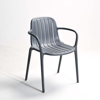 Scandinavian Bend Seam Plastic Dining Chair