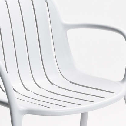 Scandinavian Bend Seam Plastic Dining Chair — White