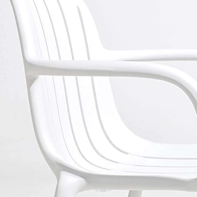 Scandinavian Bend Seam Plastic Dining Chair