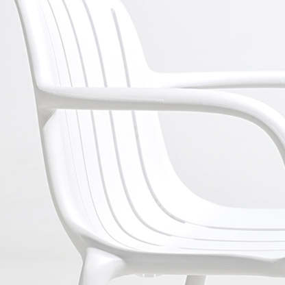 Scandinavian Bend Seam Plastic Dining Chair