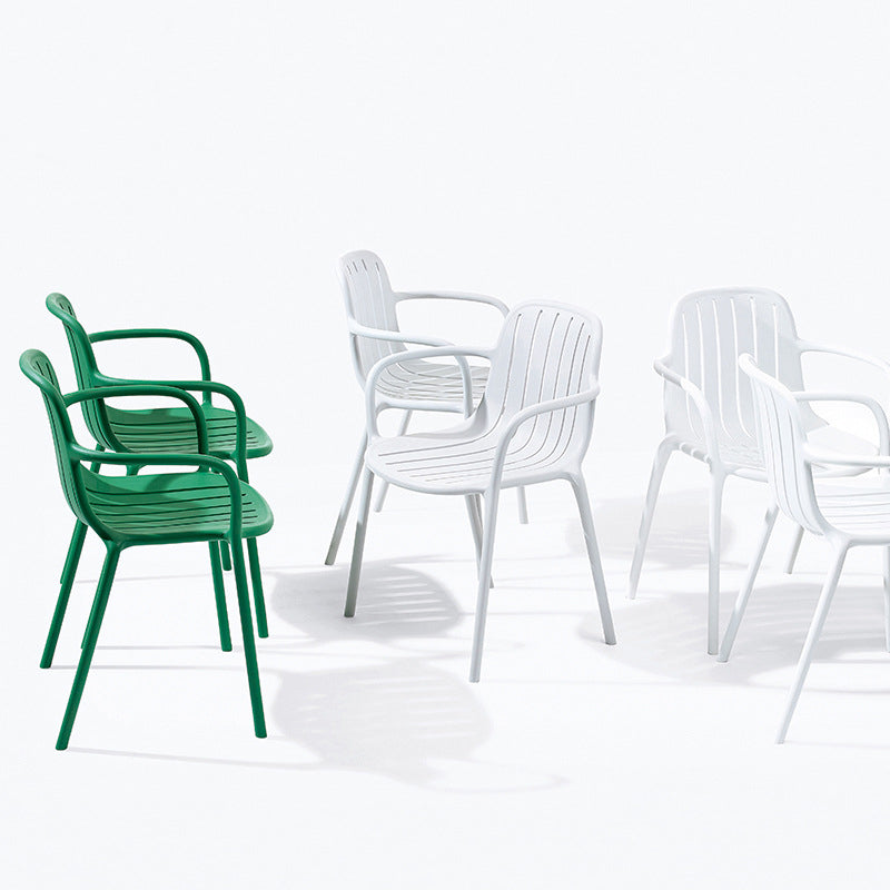 Scandinavian Bend Seam Plastic Dining Chair