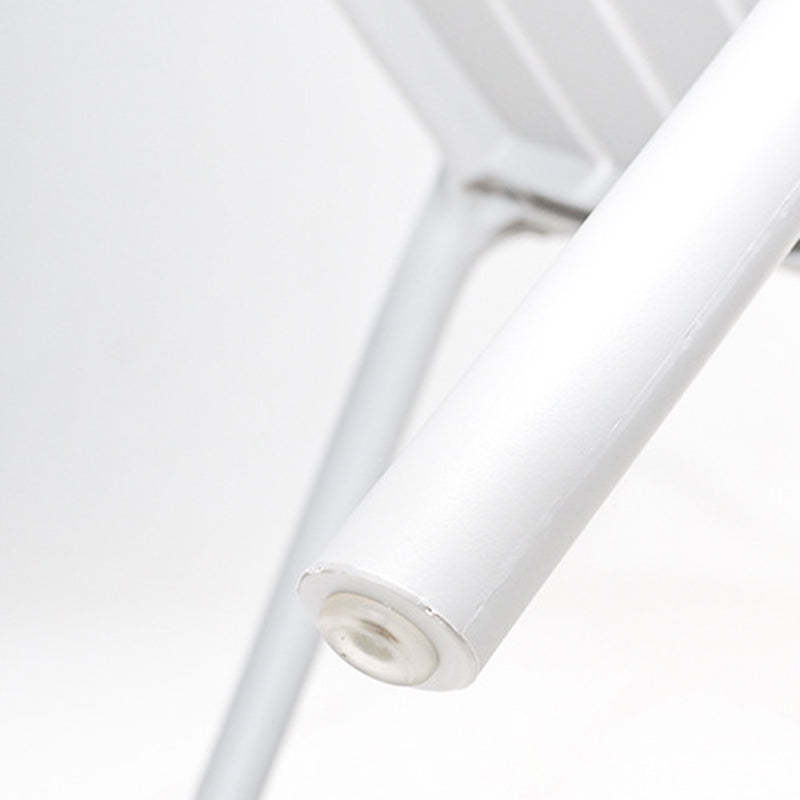 Scandinavian Bend Seam Plastic Dining Chair