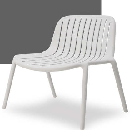 Scandinavian Curved Seam Chair — White