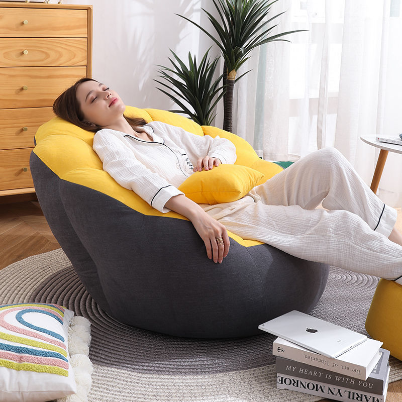Cotton Particle Petal Lazy Round Sofa — White & Black