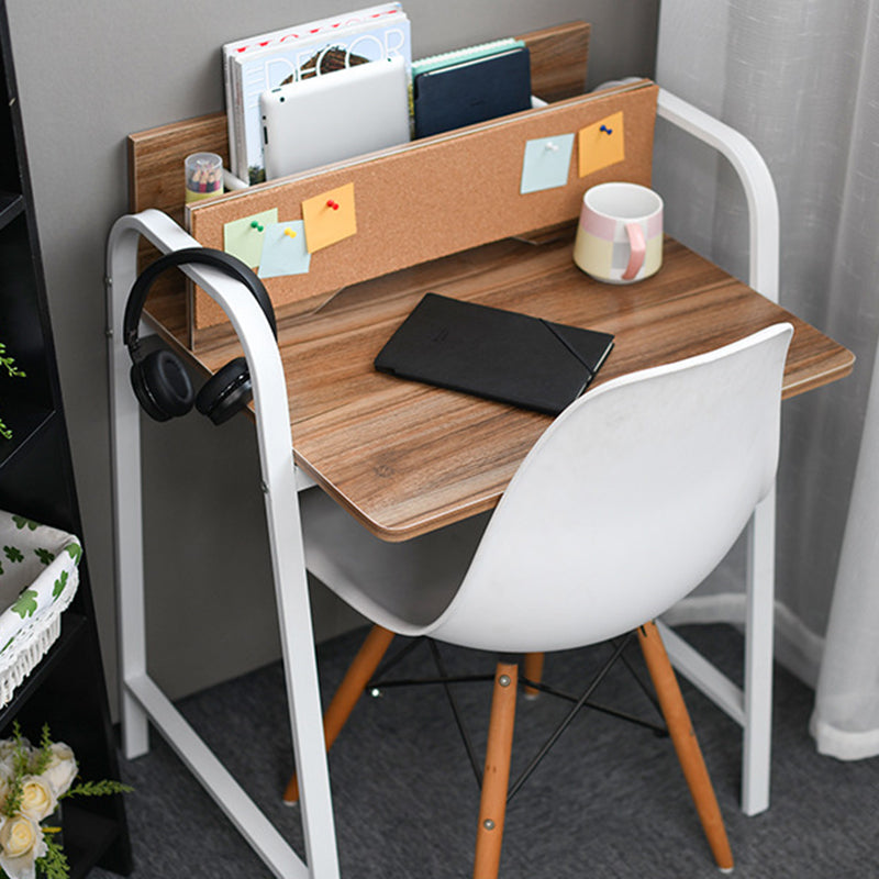 Minimalist Steel Medium Fiber Desk