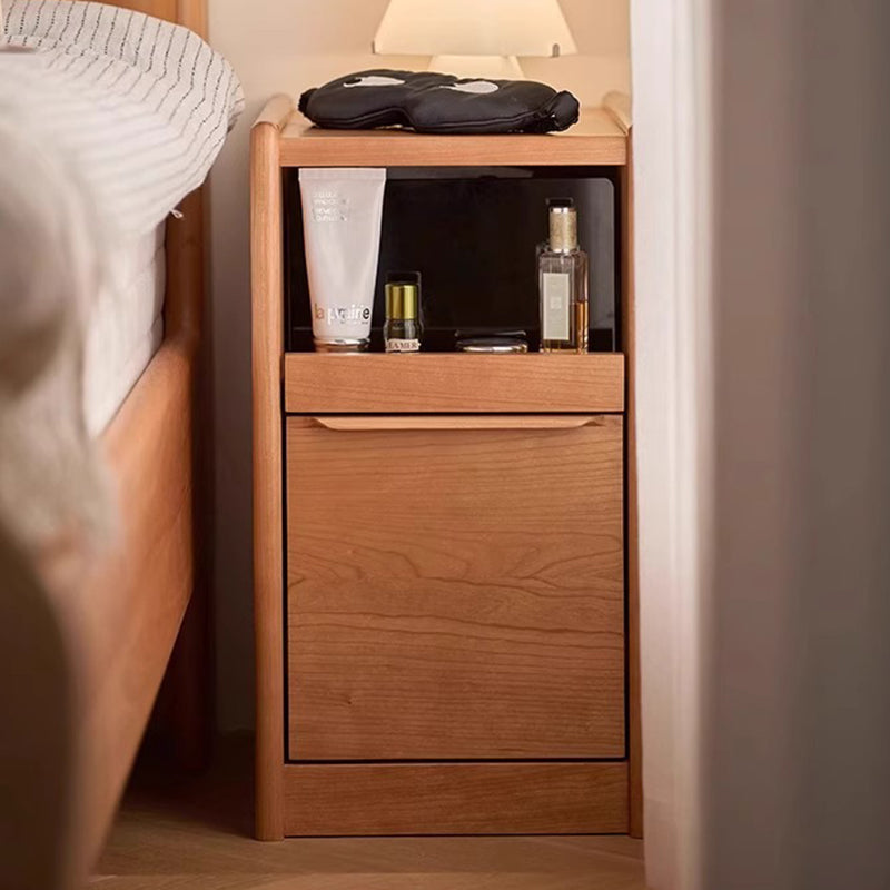Nordic Wood 2-Drawer Nightstand