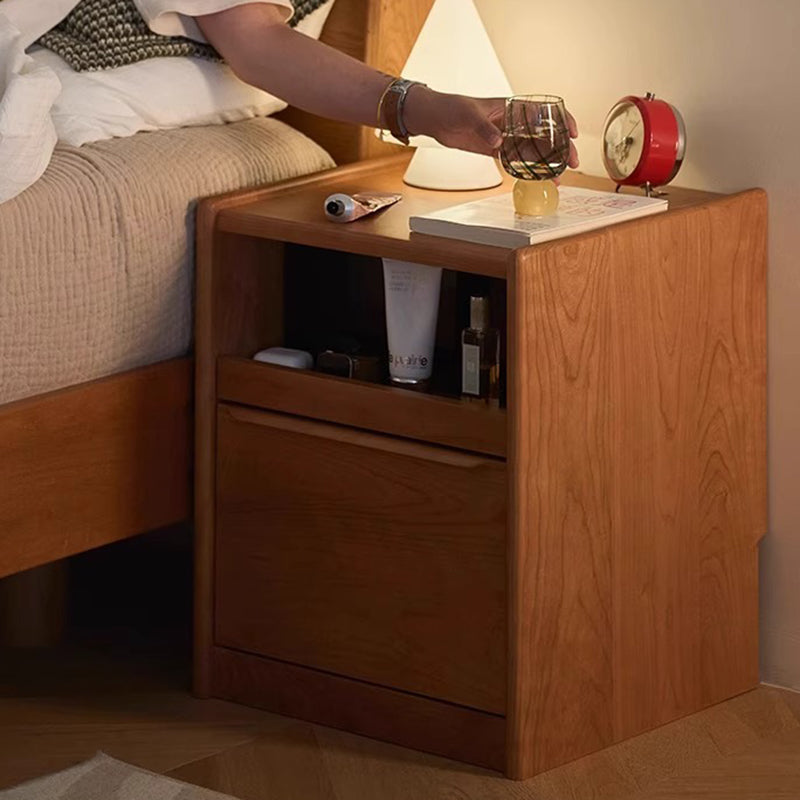 Nordic Wood 2-Drawer Nightstand