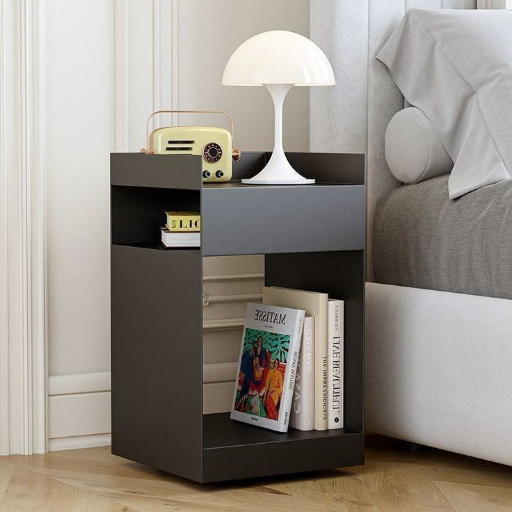 Scandinavian Wood Metal Irregular End Table 3-Tier — Red