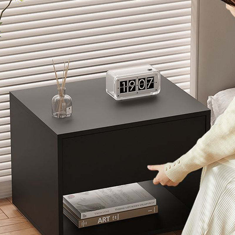 Minimalist Square 1-Drawer Nightstand