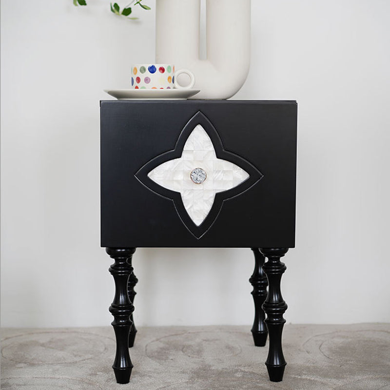 Scandinavian Clover Wood Nightstand 1-Cabinet