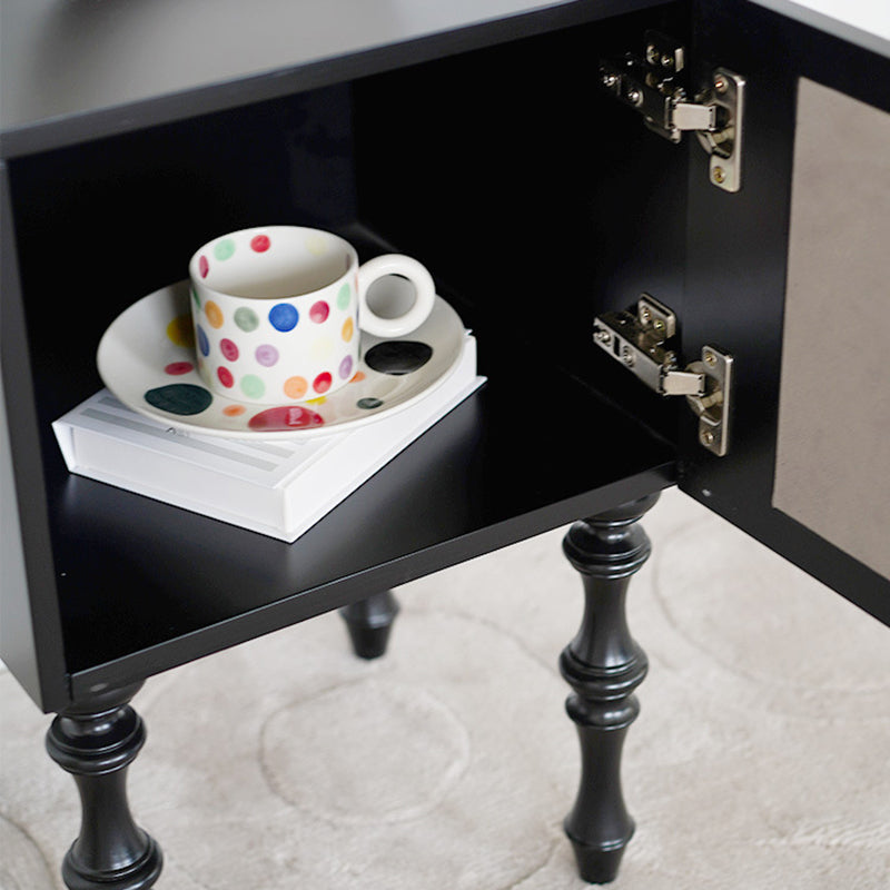 Scandinavian Clover Wood Nightstand 1-Cabinet