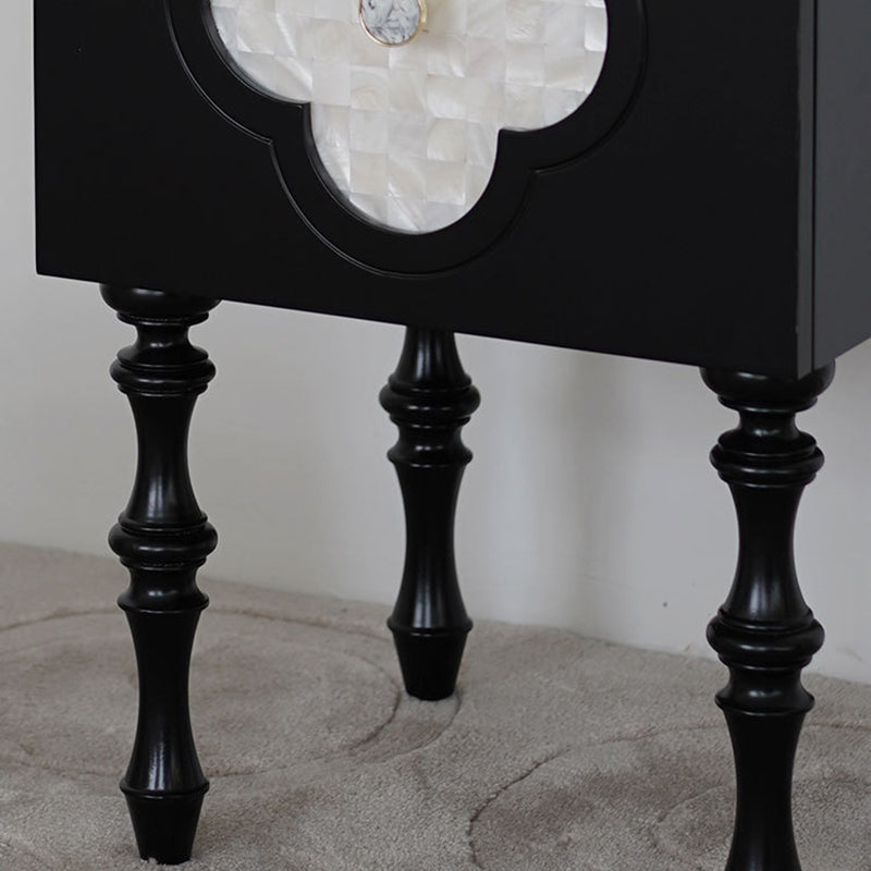 Scandinavian Clover Wood Nightstand 1-Cabinet