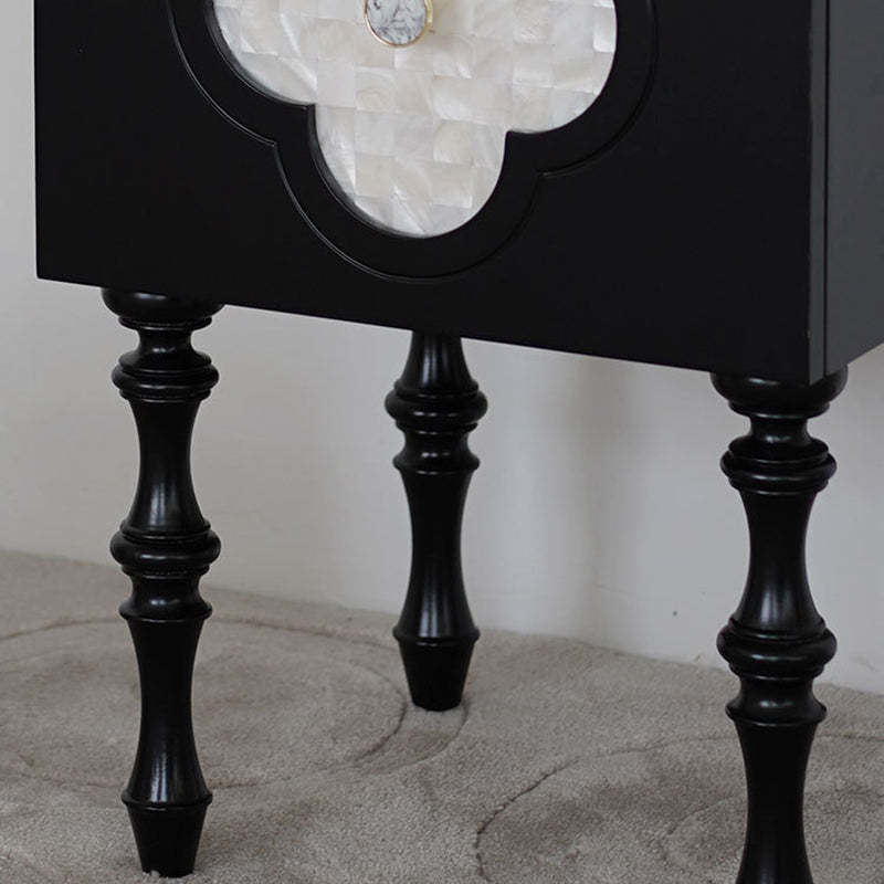 Scandinavian Clover Wood Nightstand 1-Cabinet