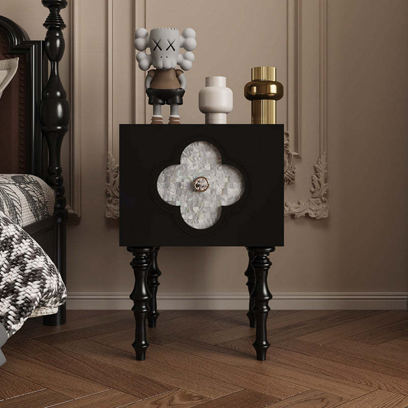 Scandinavian Clover Wood Nightstand 1-Cabinet — Round Four Leaf Clover