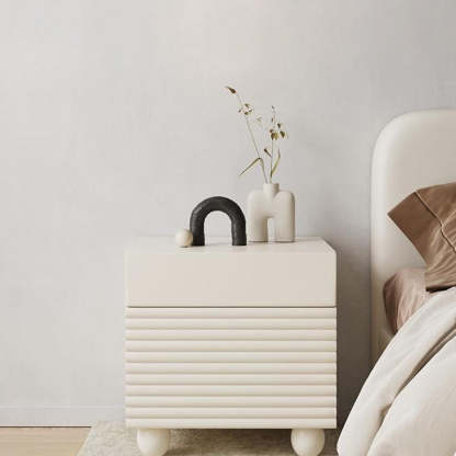 Minimalist Cream Solid Wood 1-Drawer Nightstand