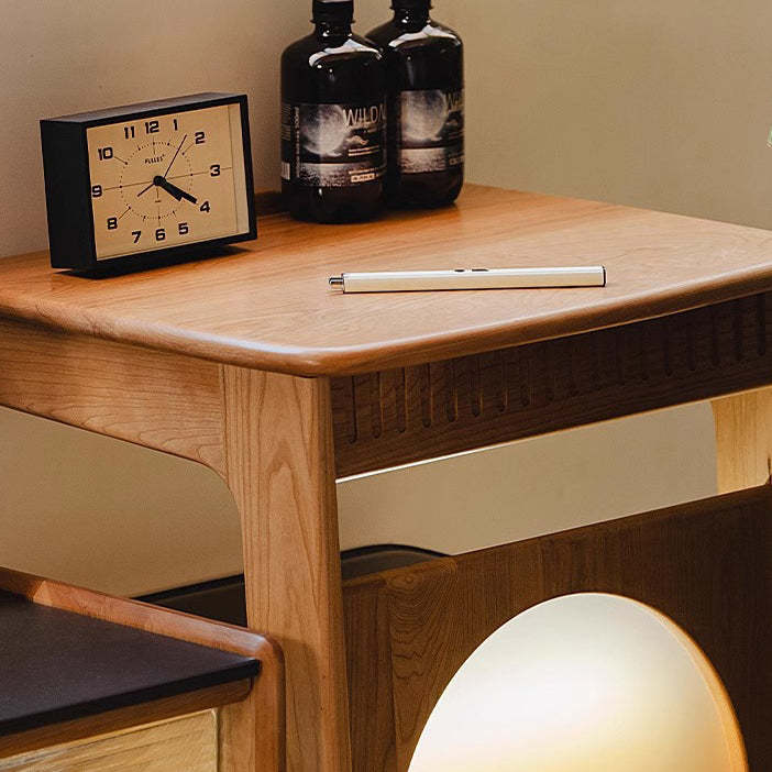 Nordic Movable Wood End Table