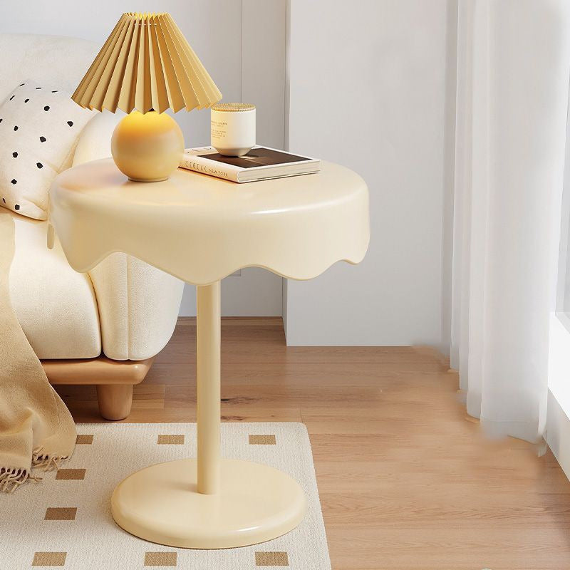 Modern Luxury Flower-Shape End Table — Black