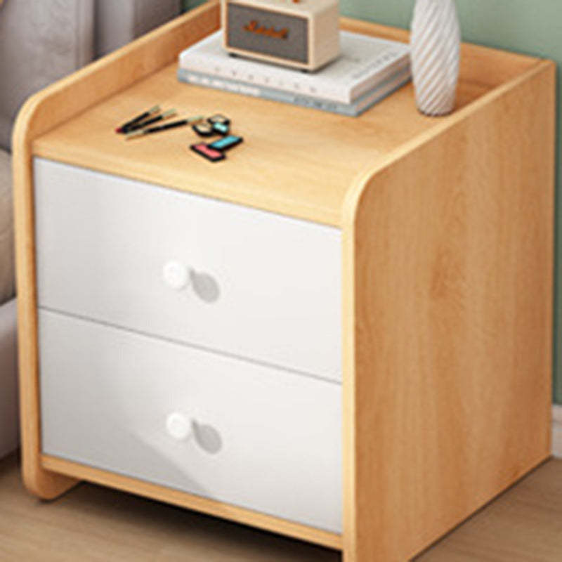 Scandinavian 2/3-Drawer Nightstand