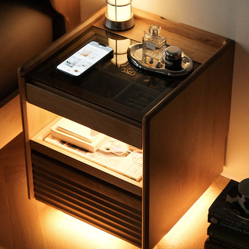 Retro Solid Wood Cube 3-Drawer Nightstand