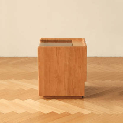 Retro Solid Wood Cube 3-Drawer Nightstand