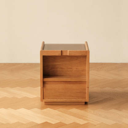 Retro Solid Wood Cube 3-Drawer Nightstand