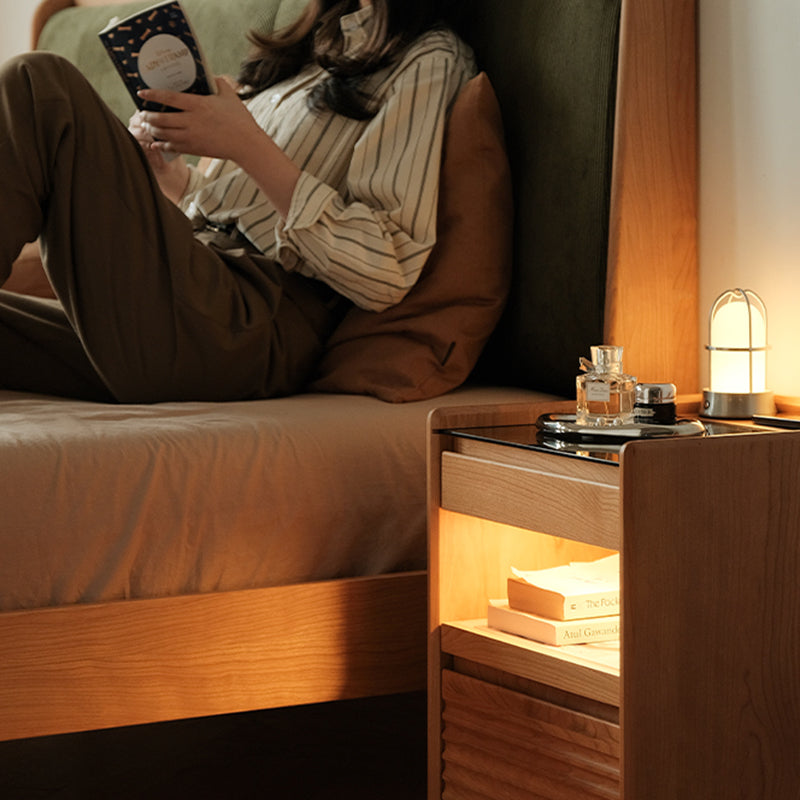 Retro Solid Wood Cube 3-Drawer Nightstand