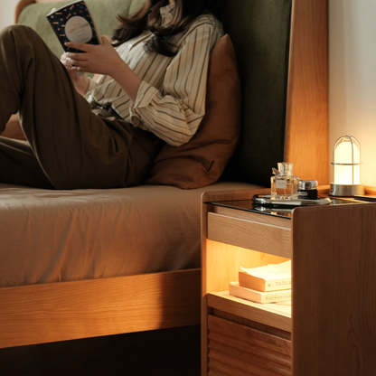 Retro Solid Wood Cube 3-Drawer Nightstand
