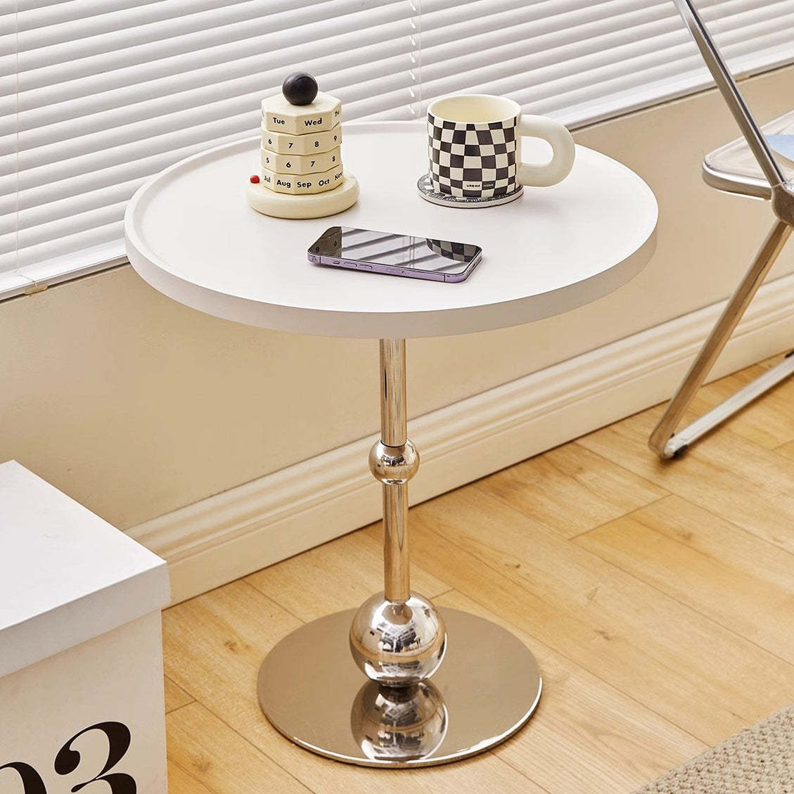 Nordic Glass Steel Round End Table — Amber Table Top