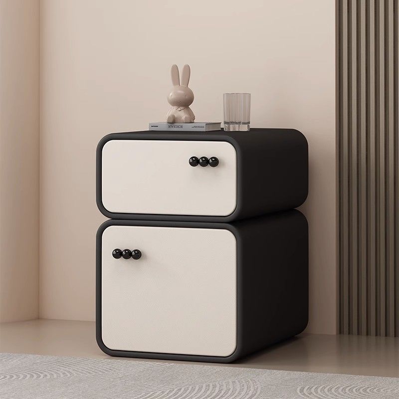 Scandinavian Solid Wood 2-Drawer Nightstand